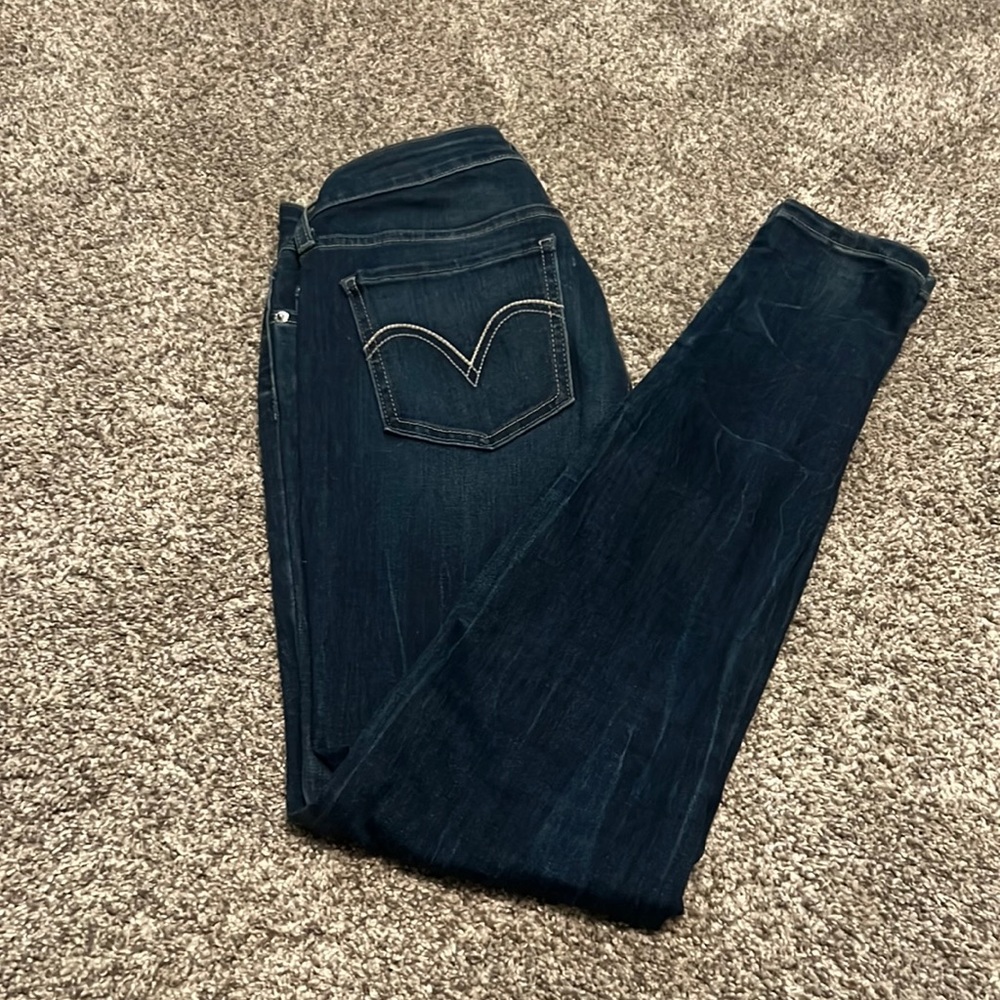 Like new Levi legging jeans